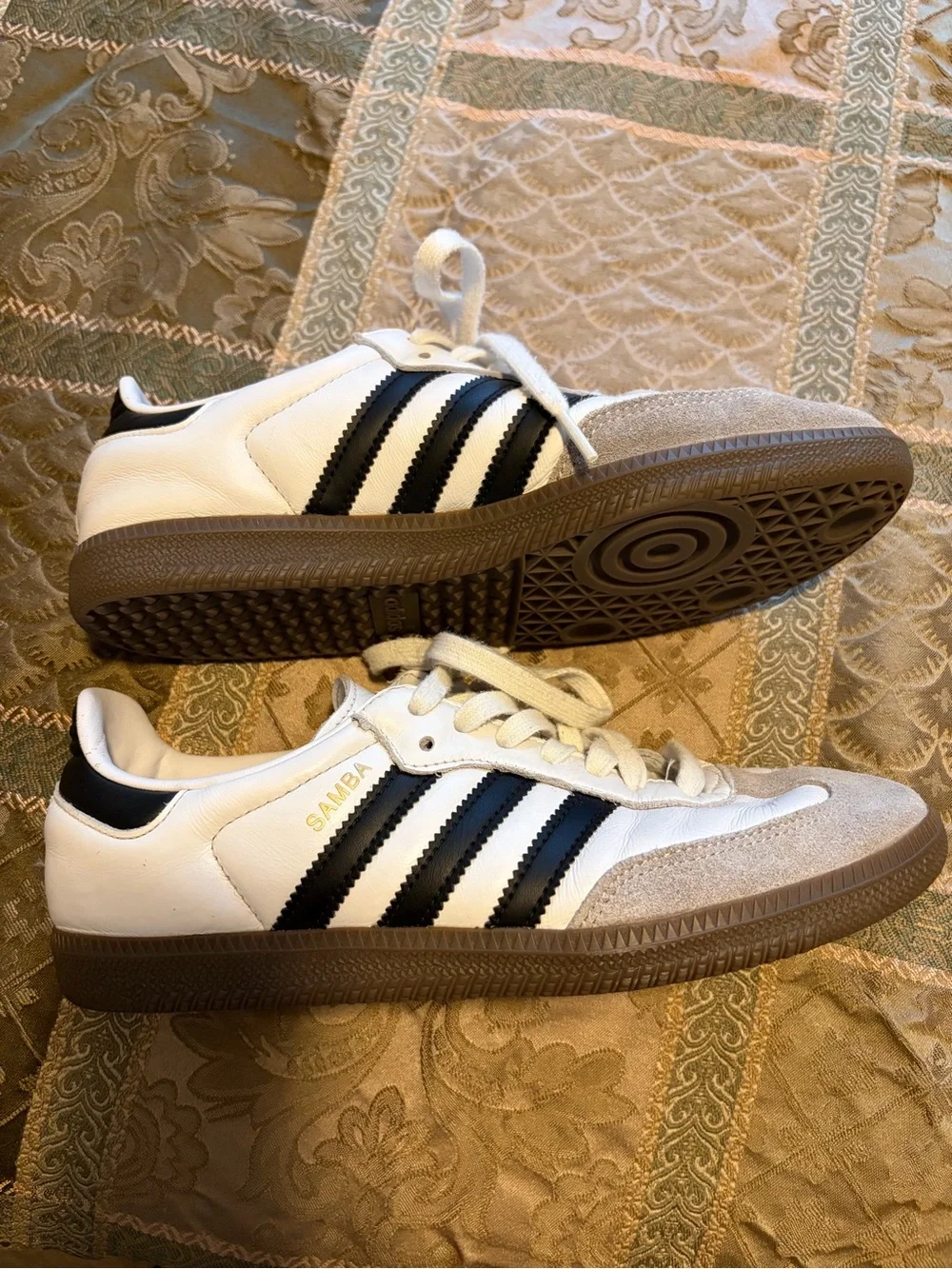 adidas iconic samba